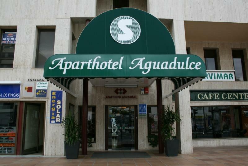 Apartahotel Aguadulce Экстерьер фото